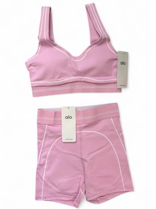 ALO Yoga Pants - Alo Yoga Heart Throb Shorts Set Pink Size S